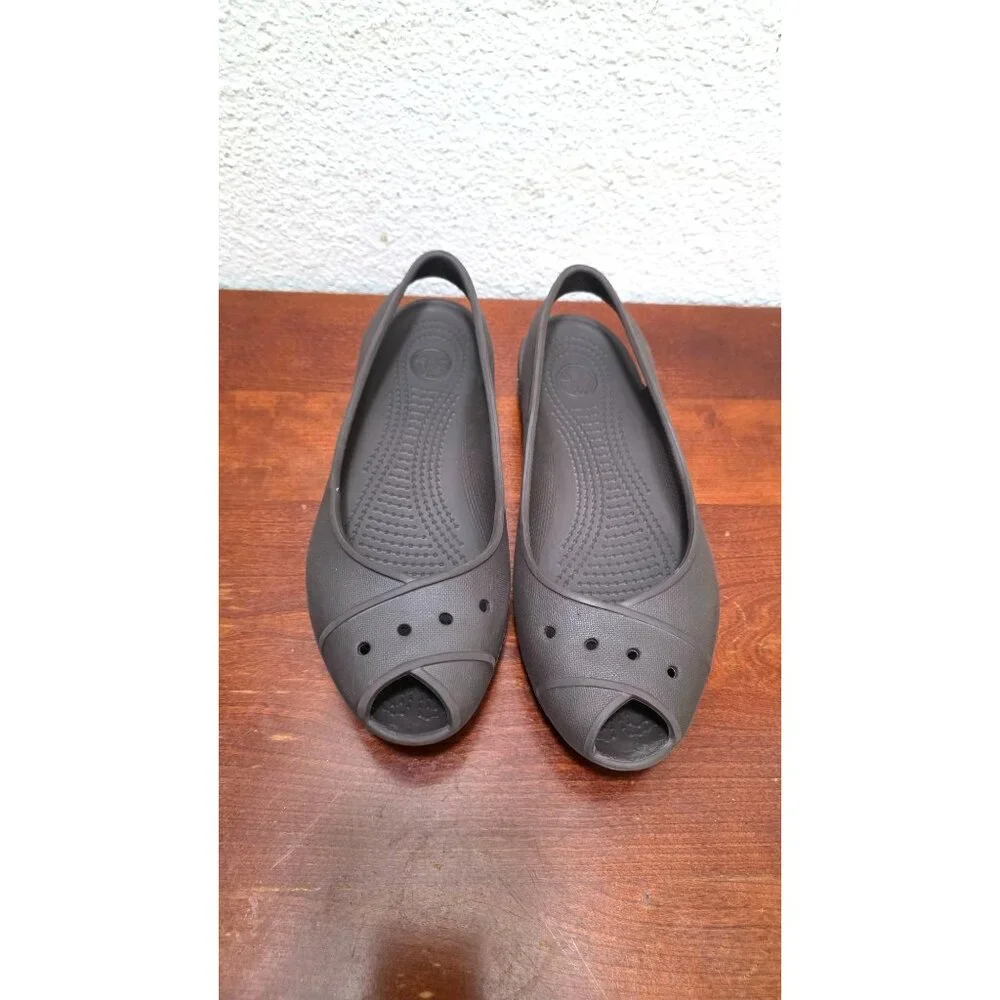 Crocs Womens Brown Open-Toe Slingback Flats Size W8 Lightweight & Comfortable Ru
